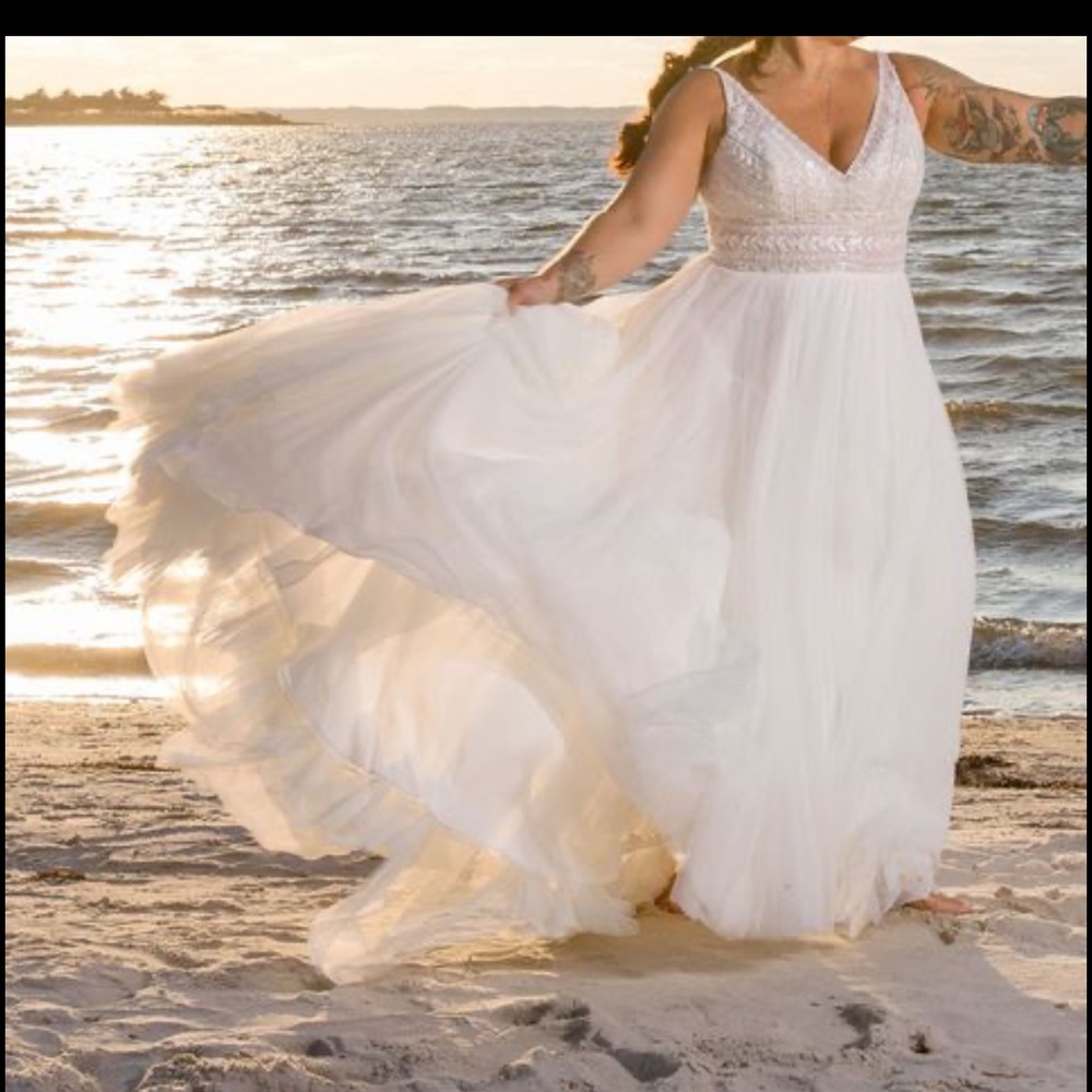 Gorgeous Sincerity Beaded Tulle Ivory Wedding Gown